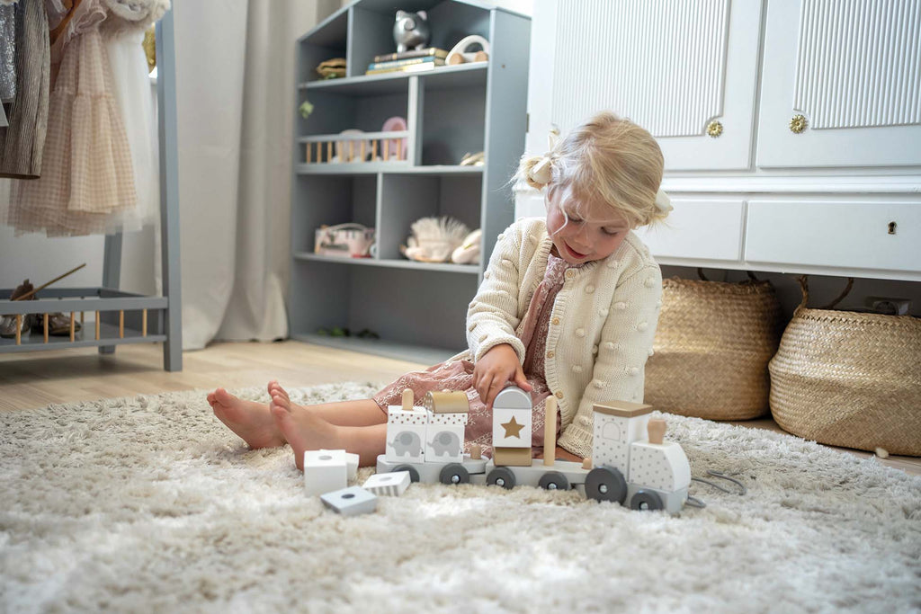 Miks oma lapsukeste jaoks valida looduslikud orgaanilised puidust mänguasjad?